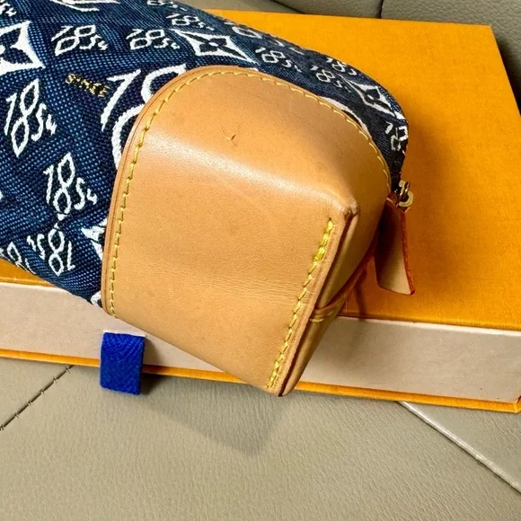 Sold x Louis Vuitton Limited edition Jacquard Since 1854 Cosmetic Pouch - Picture 8 of 12